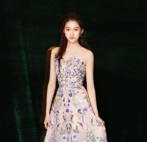 吃瓜娱乐圈关晓彤,娱乐圈的青春女神与成长之路 第1张 吃瓜娱乐圈关晓彤,娱乐圈的青春女神与成长之路 第1张